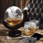 Decantor wisky tip glob, set 2 pahare, cuburi gheata, cleste, 20x13x22 cm, sticla si lemn